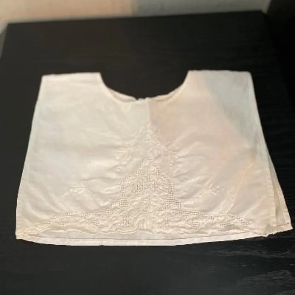 Vintage Embroidered Baby/Toddler Decorative Collar/Bib
